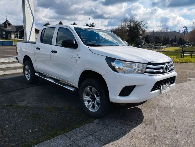 TOYOTA HILUX 2017