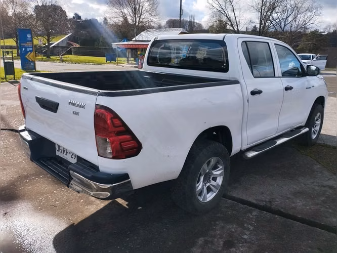 TOYOTA HILUX 2017
