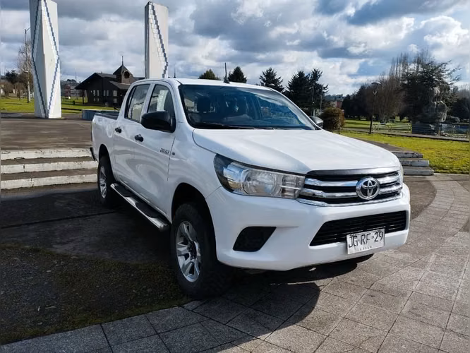 TOYOTA HILUX 2017