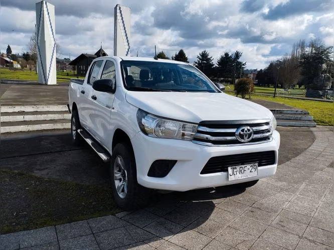 TOYOTA HILUX 2017
