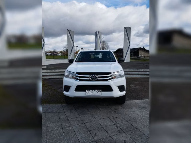 TOYOTA HILUX 2017