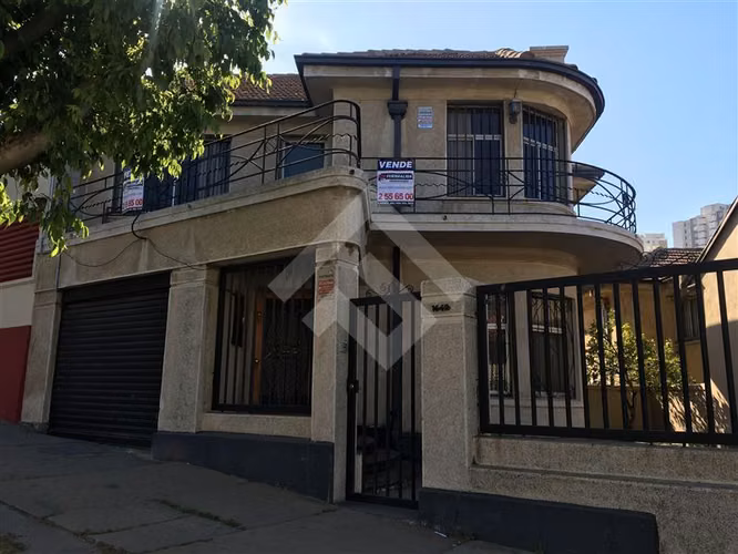 Casa en venta de 4 dorm. en Viña del Mar
