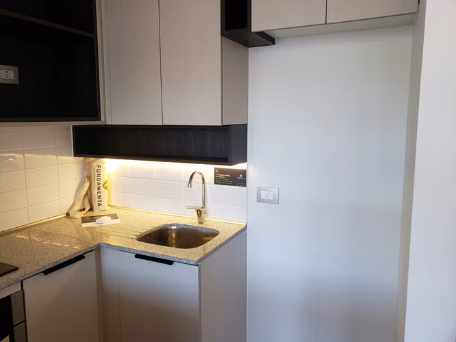 Arriendo Depto estilo mariposa + E + B / Santiago Centro