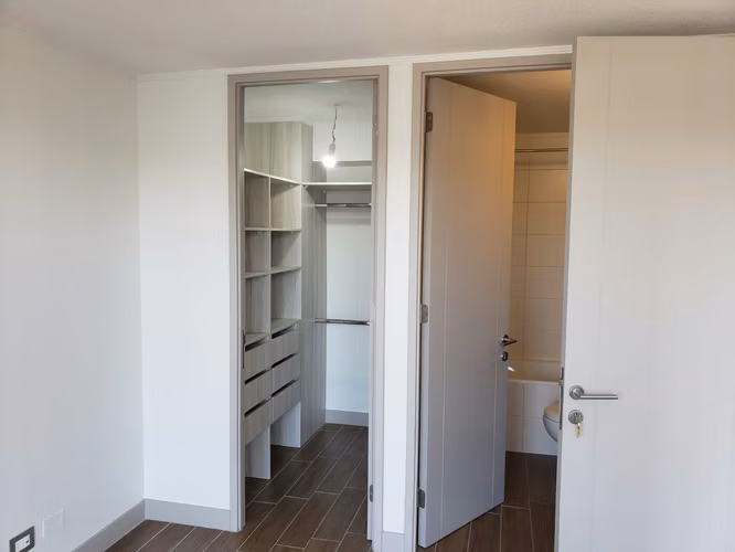 Arriendo Depto estilo mariposa + E + B / Santiago Centro