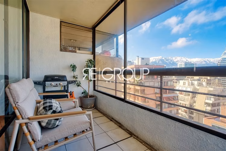 Departamento en venta de 2 dorm. en Las Condes