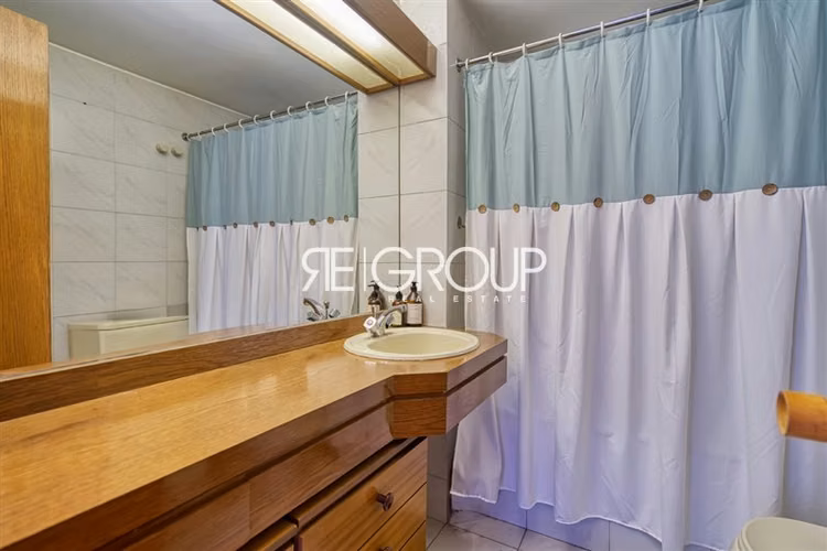 Departamento en venta de 2 dorm. en Las Condes