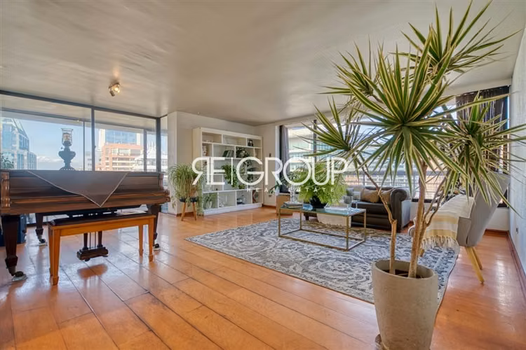 Departamento en venta de 2 dorm. en Las Condes