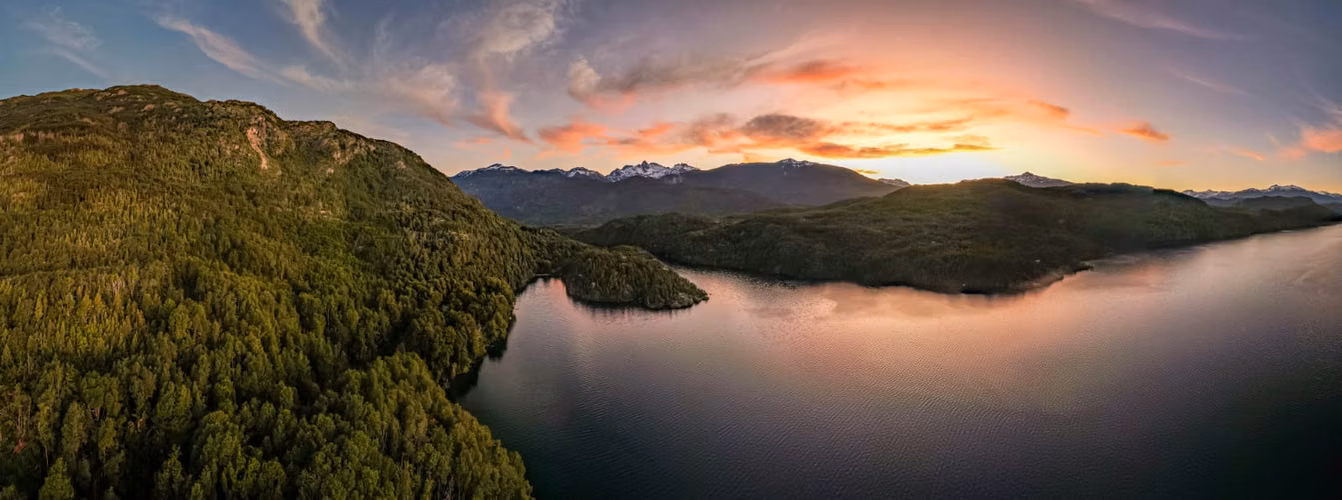 Cabañas en 2,5 hectáreas frente al Lago Las Rocas, Puelo