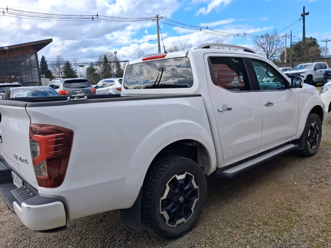 NISSAN NAVARA 4X4 AUT 2021 - Imagen 3