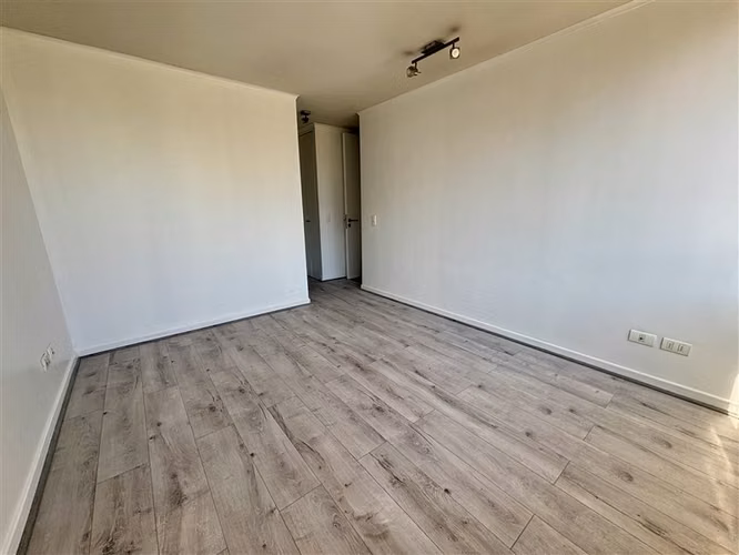 5.650 UF Se Vende Dpto de 2D Plaza Ñuñoa Simón Bolivar