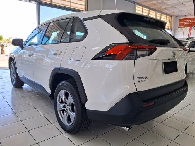 TOYOTA RAV4 2.0 4X2 XLE CVT A20XLE2C 2024 - Imagen 6