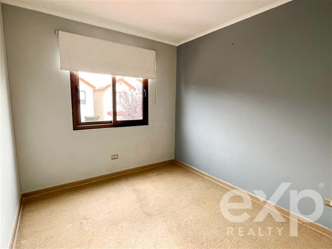 Casa en arriendo de 3 dorm. en Huechuraba