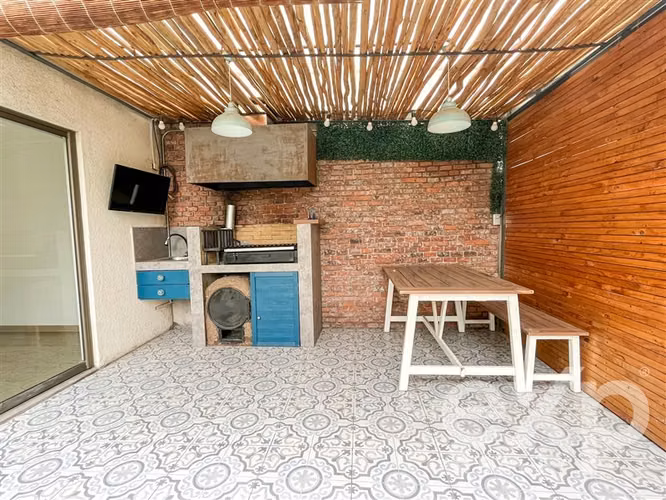 Casa en arriendo de 3 dorm. en Huechuraba - Imagen 2