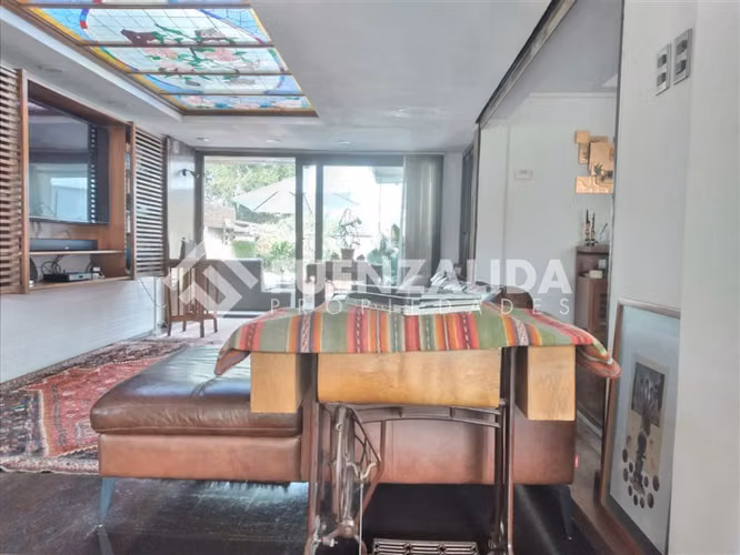 Venta, Gran Chalet, Providencia, Campus Oriente