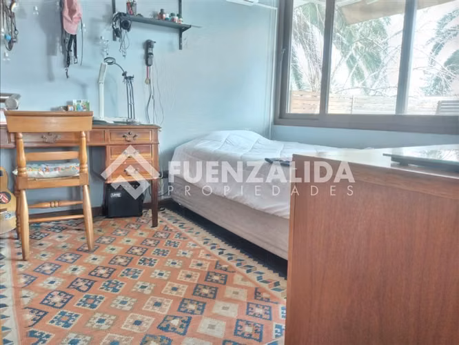 Venta, Gran Chalet, Providencia, Campus Oriente