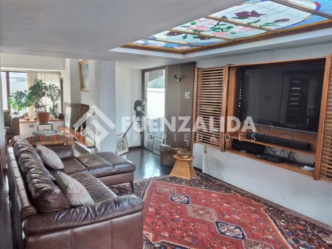 Venta, Gran Chalet, Providencia, Campus Oriente