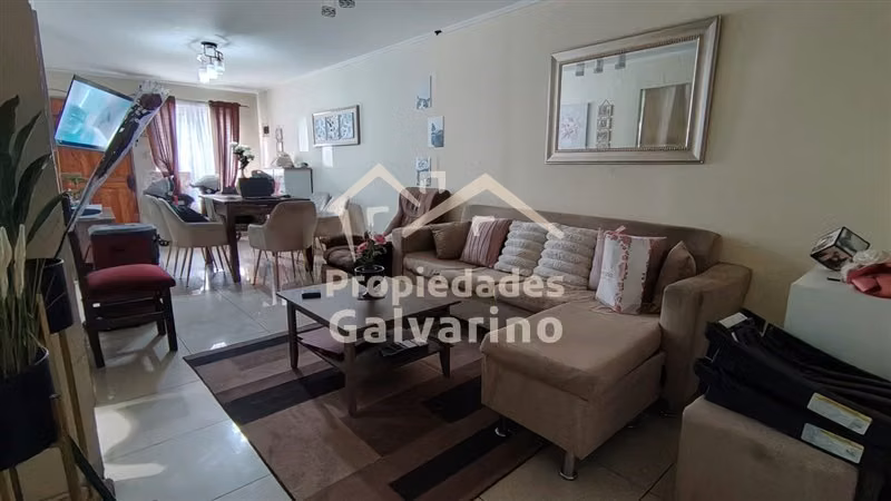 Casa en venta de 3 dorm. en Huechuraba