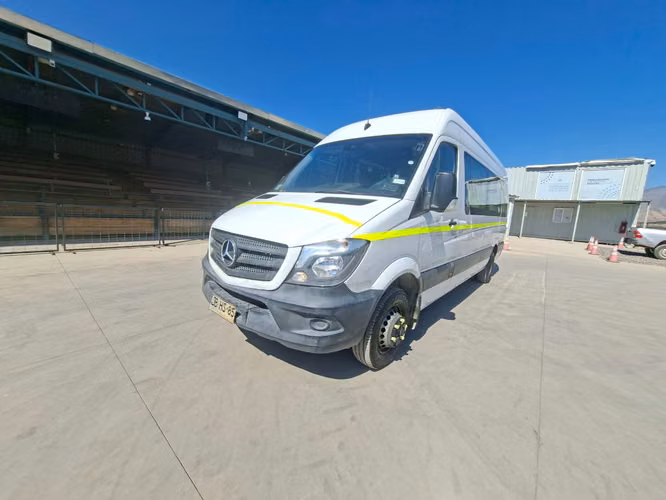 MINI BUS Marca MERCEDES BENZ 16 +1 Modelo SPRINTER 515 CDI Año 2017