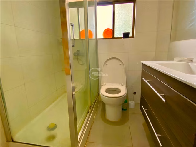 Casa en venta de 5 dorm. en Pirque 5.867 terreno y 216 casa