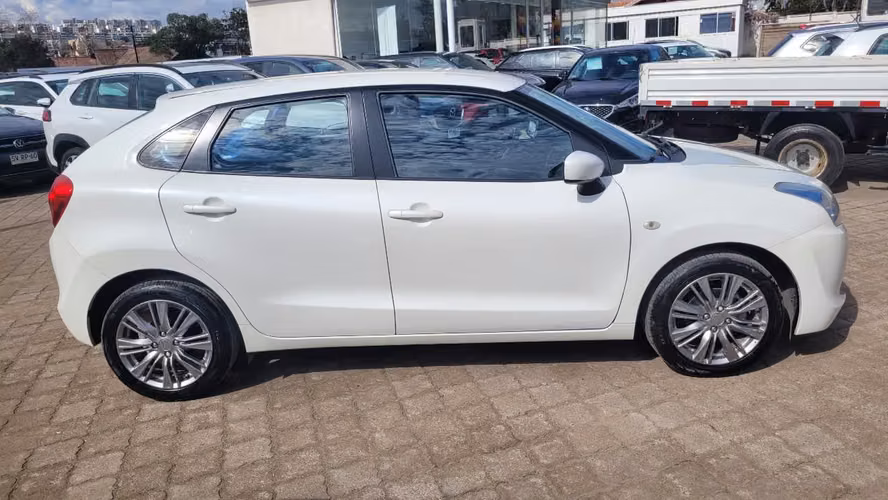 Suzuki BALENO HB 1.4 FULL AUT. 1.4 • 4x2 • Automática • 2020 - Imagen 3