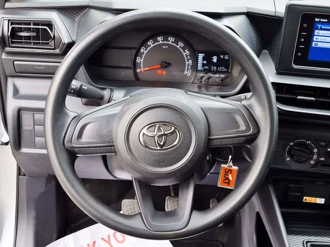 TOYOTA RAIZE 2025