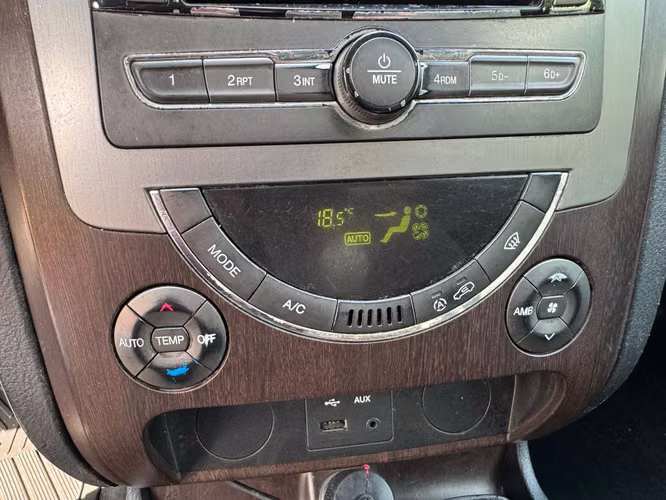 SSANGYONG REXTON W 2.0 MEC 6 VEL 3 CORRIDAS FULL AIRE AIRBAG ABS VER EN LAS CONDES 2015