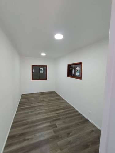 Modulo panel sip y ventanas termopanel con baño incluido