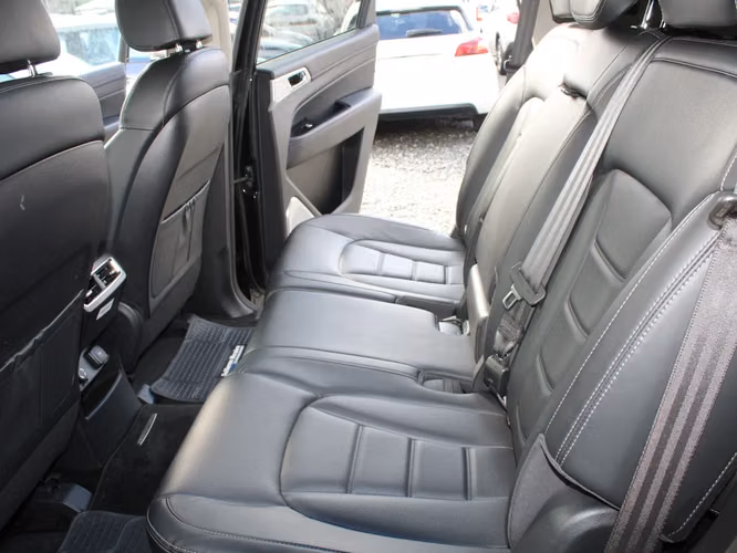 SSANGYONG Rexton 2.2D 2023