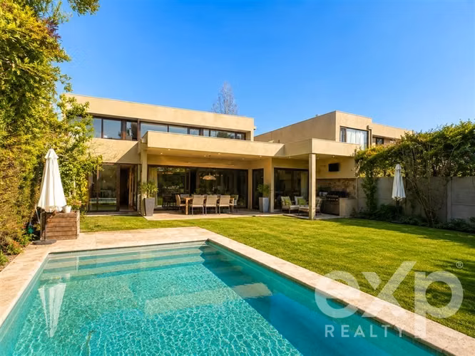 Casa 4D con piscina en Brisas Norte, Chicureo