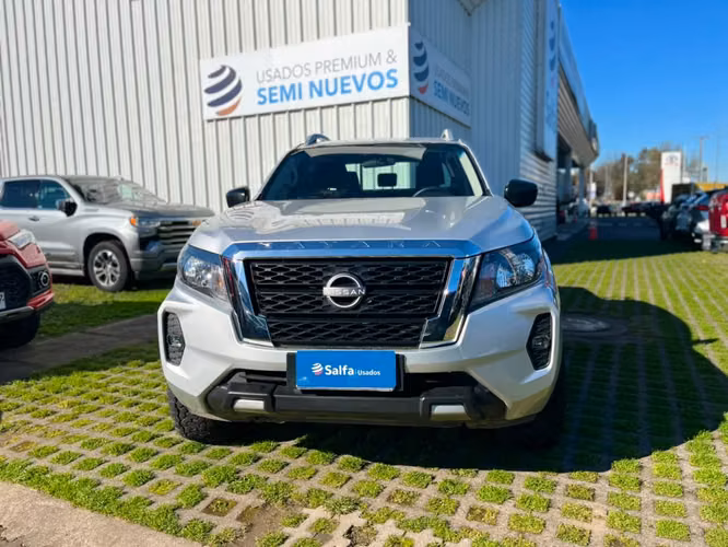 Nissan Navara D CAB MT 4X4 2.3 2023 - Imagen 2