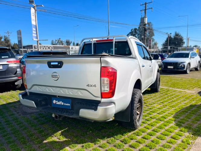 Nissan Navara D CAB MT 4X4 2.3 2023 - Imagen 5