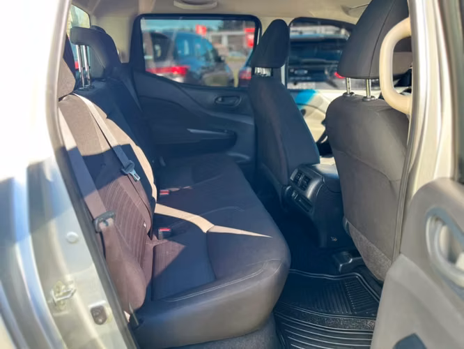 Nissan Navara D CAB MT 4X4 2.3 2023 - Imagen 11