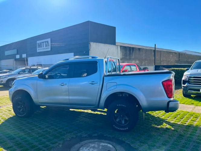 Nissan Navara D CAB MT 4X4 2.3 2023 - Imagen 8