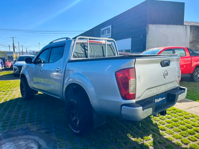 Nissan Navara D CAB MT 4X4 2.3 2023 - Imagen 7
