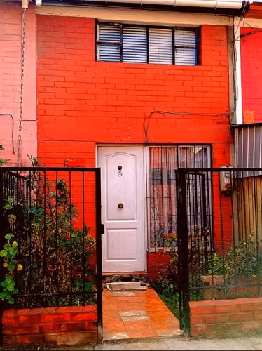 Casa En Venta En Renca Cod. 6451