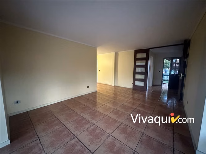 Casa en arriendo de 5 dorm. en Peñalolén