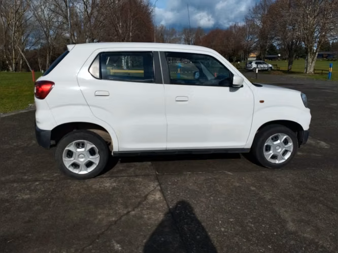 SUZUKI S-PRESSO 2022