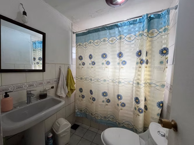 Arriendo de oficina, casa interior.