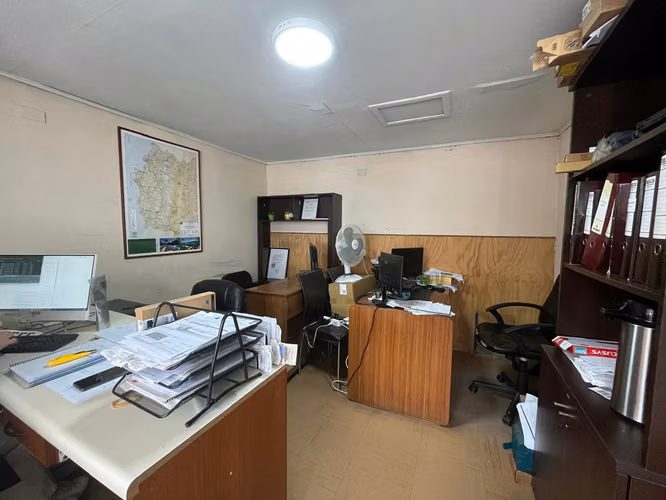 Arriendo casa interior, sólo oficinas.