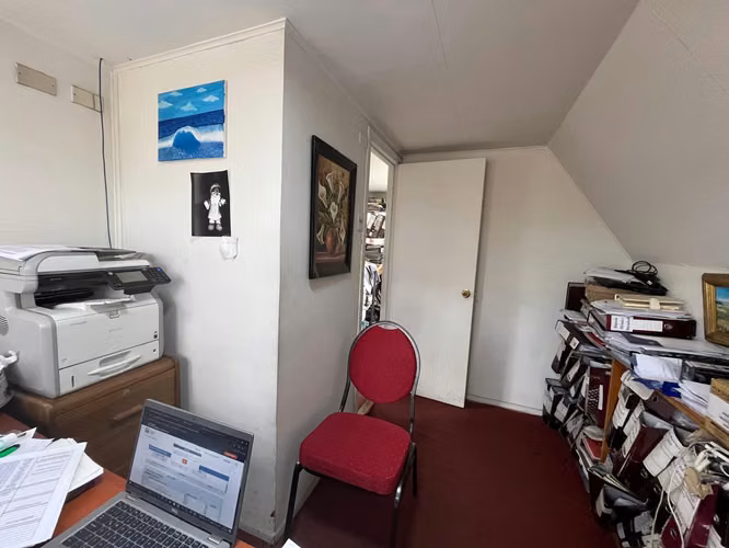 Arriendo de oficina, casa interior.