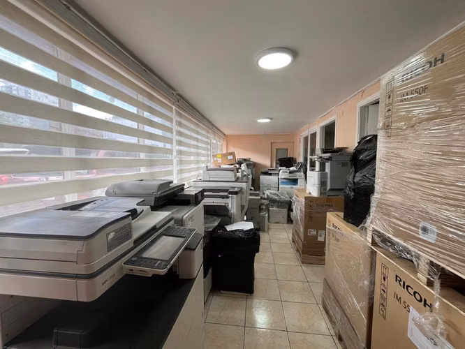 Arriendo de oficina, casa interior.