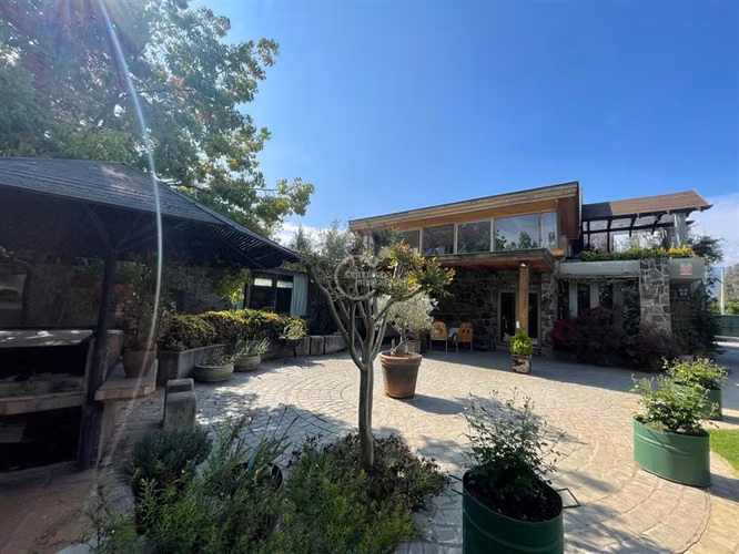 Casa en venta de 5 dorm. en Olmué