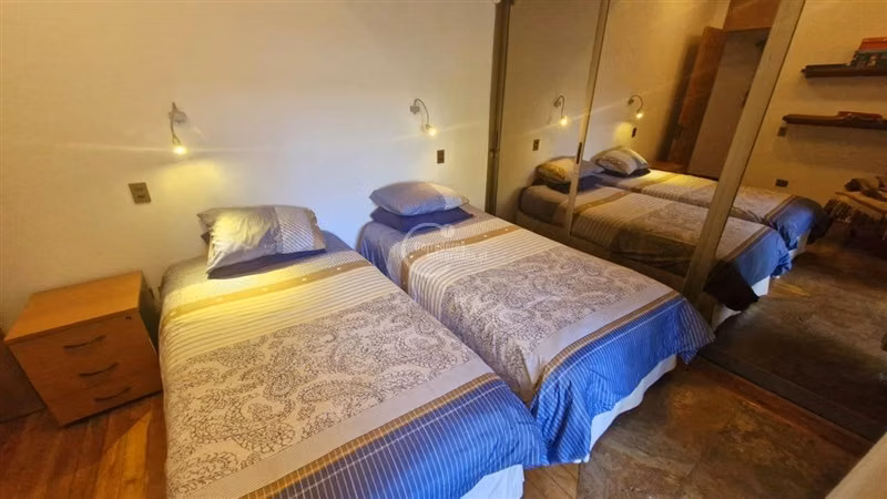 Casa en venta de 5 dorm. en Olmué