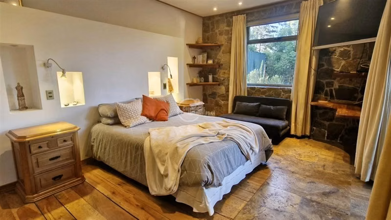 Casa en venta de 5 dorm. en Olmué
