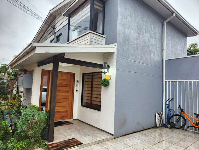¡Oportunidad! Hermosa casa en calle Las Violetas 1652, Huertos Familiares, San Pedro de la Paz,.