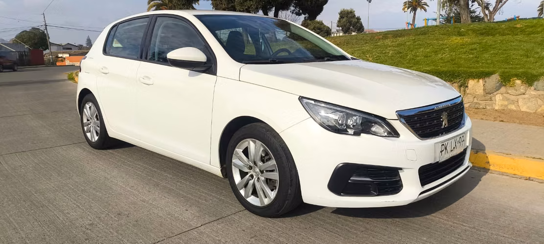 Peugeot 308 PureTech 2021