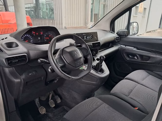 PEUGEOT PARTNER 2021