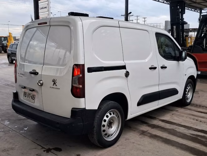PEUGEOT PARTNER 2021