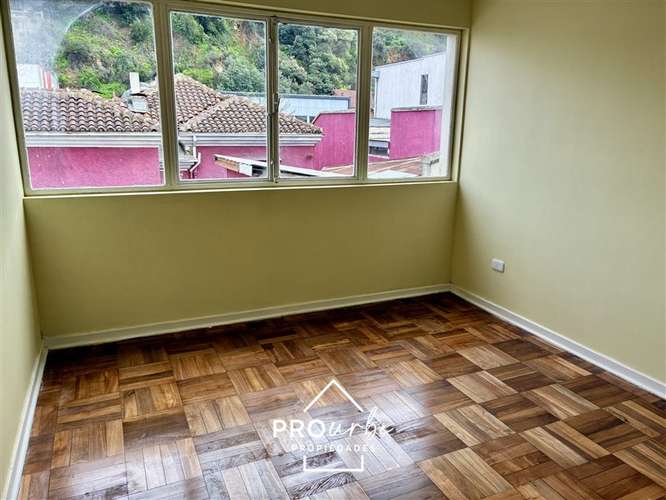 REMODELADO / LUMINOSO / CENTRO DE VIÑA / 2 DORMIT. AMPLIOS