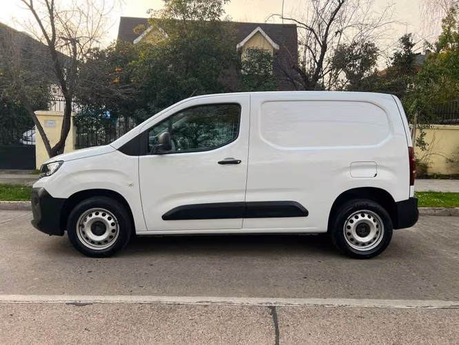 PEUGEOT PARTNER L1 - 2025 | 2967